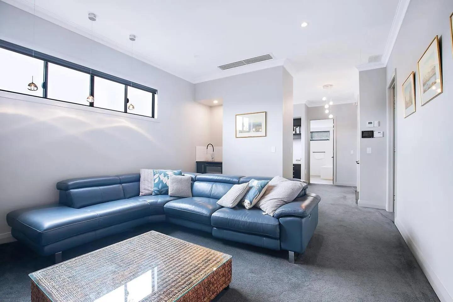 The Stuart Tri Level Luxury With Poolside Dining Daire Brisbane Avustralya